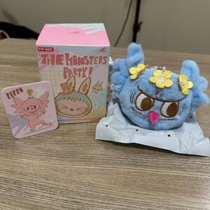 LABUBU THE MONSTER PARTY- PIPPO